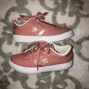 New in Box Youth Girls Converse Shoes